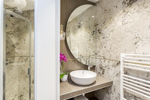 Pearl & Taupe image 12