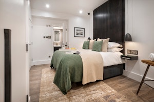 Lakeview Luxury image 8
