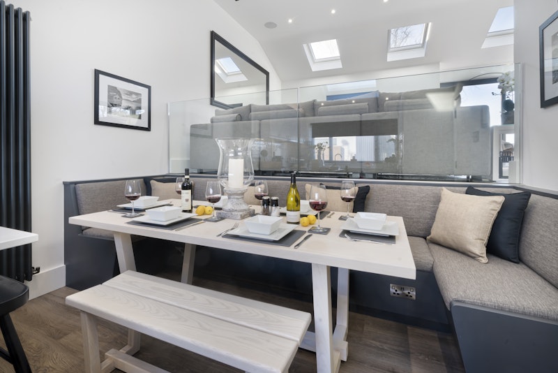 Lakeview Luxury additional image