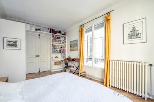 Parisian Perspective image 9