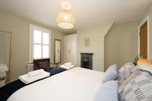 Surbiton Stay image 3