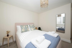Surbiton Stay image 2