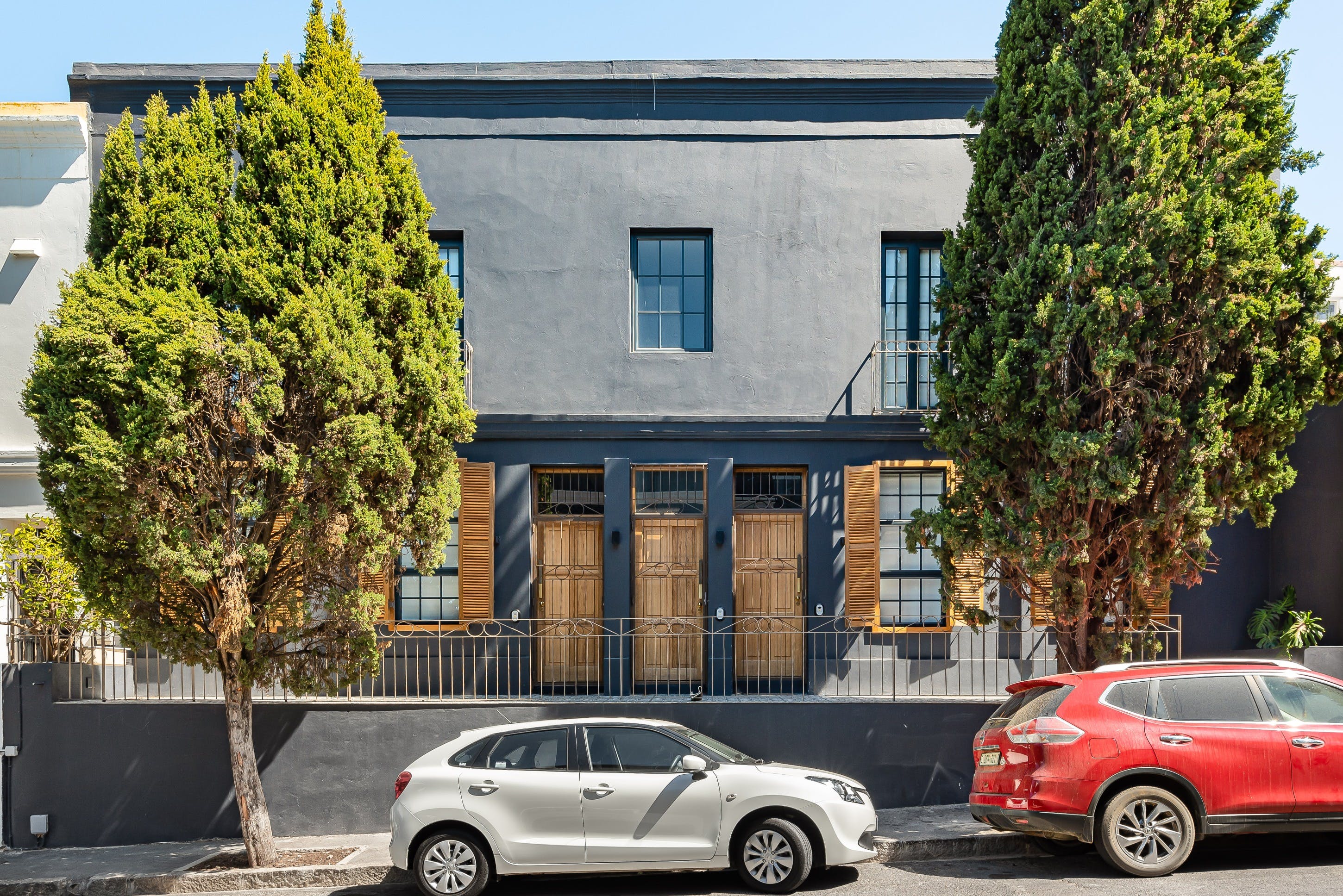 All Along the Waterfront, Western Cape Plum Guide