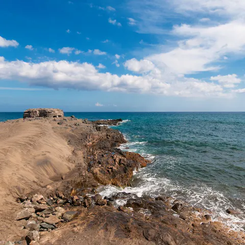 Spend the day on the coast – San Agustin Beach is only a ten-minute walk away