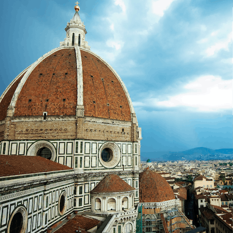 See one of the Florence's most famous sights — Cathedral of Santa Maria del Fiore — in a quarter of an hour on foot