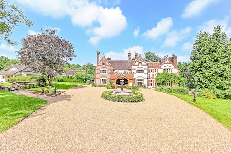 Surrey Hills Manor main image