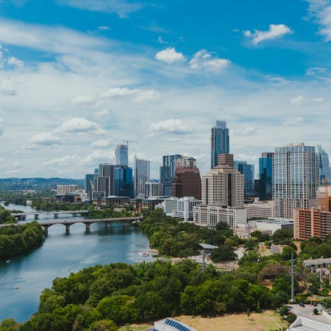 Drive right into the heart of Austin in less than fifteen minutes for quirky attractions