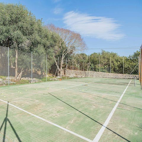 Play tennis with loved ones on the private court