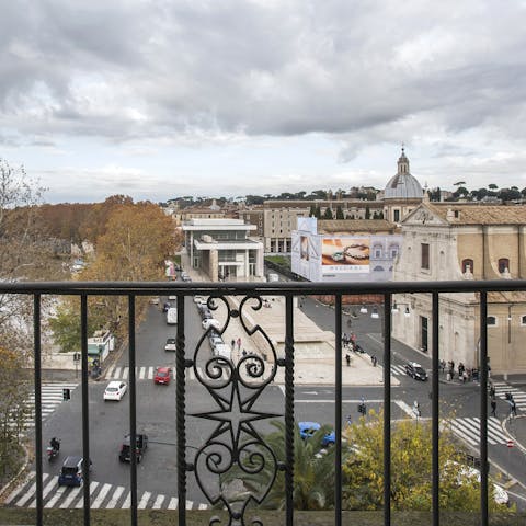 Admire the views of the Tiber and the Ara Pacis Museum from the balcony