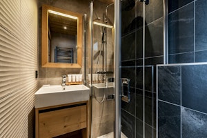 Walnut Retreat image 4