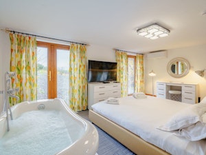 Take Me to the Lakes image 6