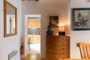 Parisian Still Life image 3