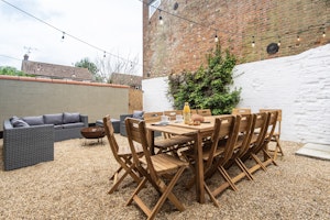 The Old Chequers image 10