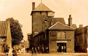 The Old Chequers image 6