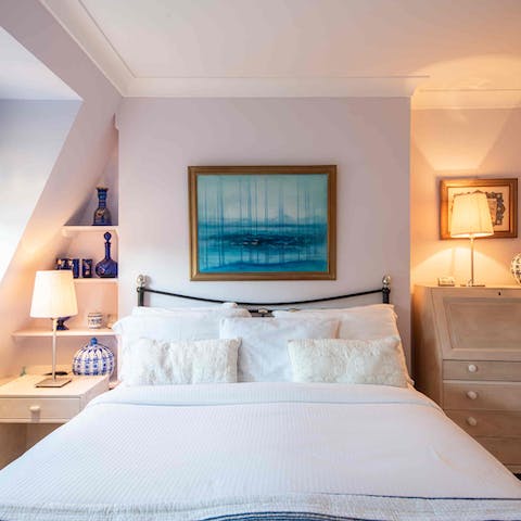 Wake up in the well-dressed bedrooms feeling rested and ready for another day of London sightseeing