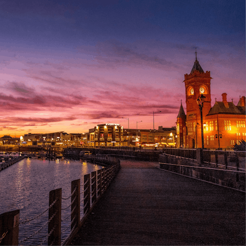 Enjoy your stay in the very heart of Cardiff, with all of its main attractions within walking distance 