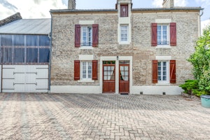 Crack the Shutters image 3