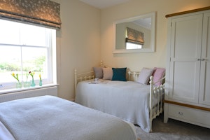 Farmhouse image 11