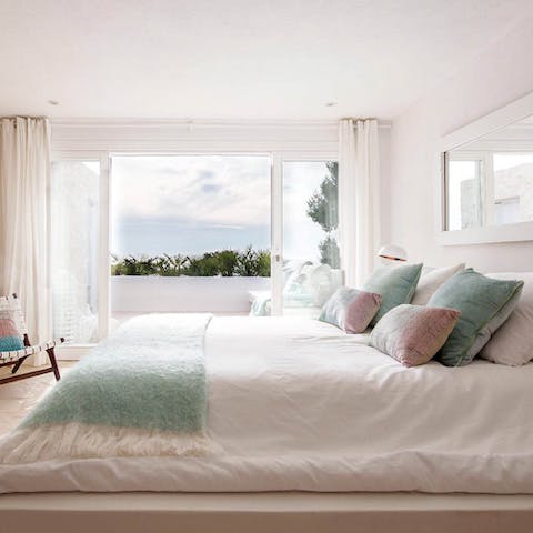 Wake up and admire the stunning sea views from bed