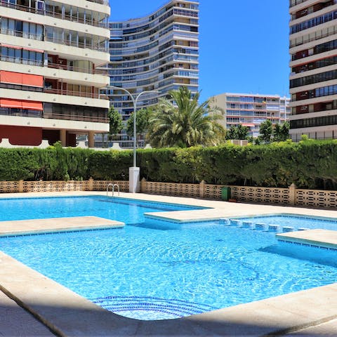 Make your way down to the communal pool to catch a few rays or get to know the neighbours