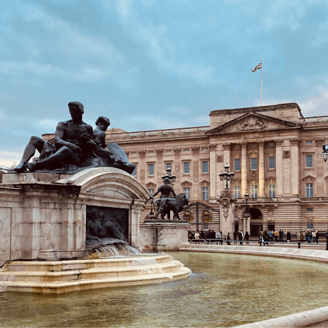 Visit Buckingham Palace and St James' Park, a fifteen-minute walk away