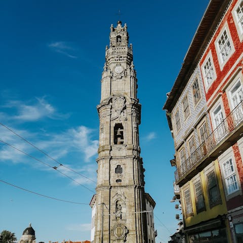 Stay in the heart of Porto, just a three-minute stroll away from the impressive Clérigos Tower