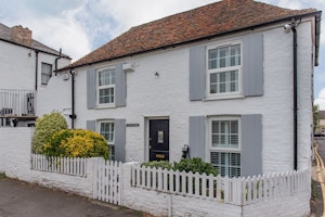 Coastal Cottage image 12