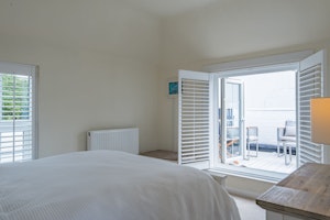 Coastal Cottage image 8