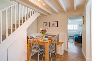 Coastal Cottage image 6
