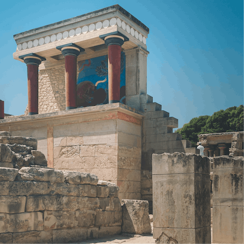 Discover the historic relics of Crete dating back to Classical antiquity