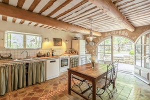 A Place in Provence image 5