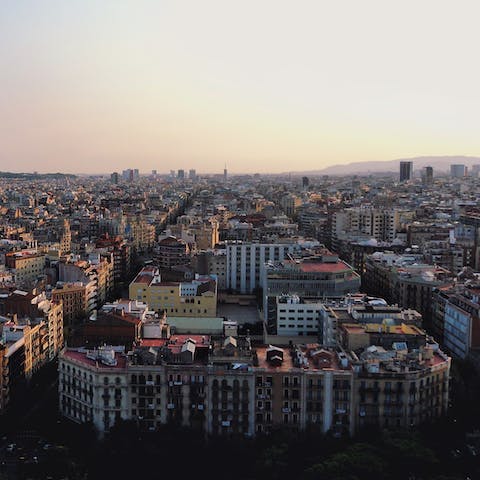 Explore your vibrant Eixample neighbourhood, full of boutiques, bars and restaurants