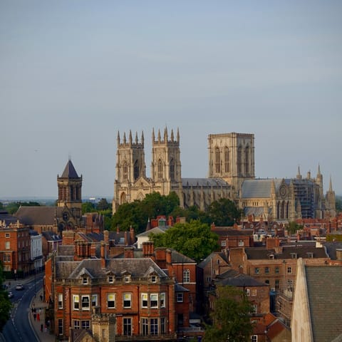 Explore the historic city of York, with the city centre just moments away 