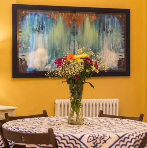 Check out the artwork on display – the homeowner is a local artist, Hatti Pattisson