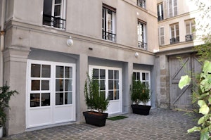 Parisian Welcome image 7