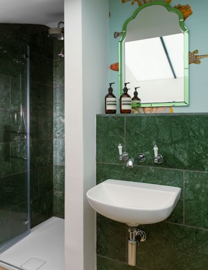 Notting Hill Oasis image 13