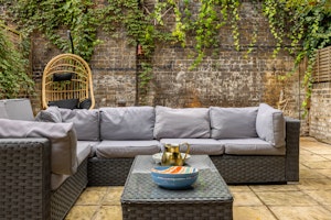 Chelsea Gardens image 11