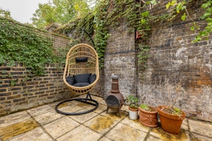 Chelsea Gardens image 10