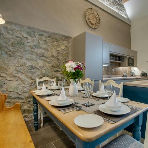 Enjoy family meals in the cosy cottage kitchen
