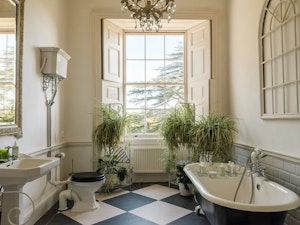 Cedar Manor image 13