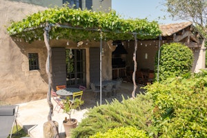 Provençal Peace image 12