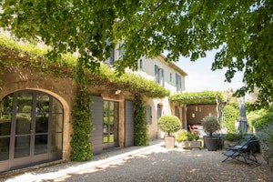 Provençal Peace image 10