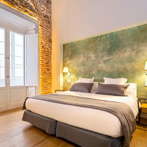 Wake up in the elegant bedrooms feeling rested and ready for another day of Cadiz sightseeing