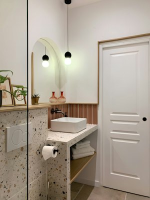 Chic & Cheery image 5