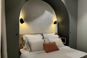 Chic & Cheery image 2