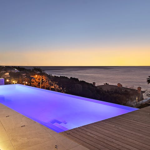 Enjoy midnight swims in the infinity swimming pool 