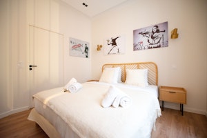 Sorbonne Sophisticate image 8