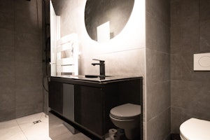 Sorbonne Sophisticate image 4