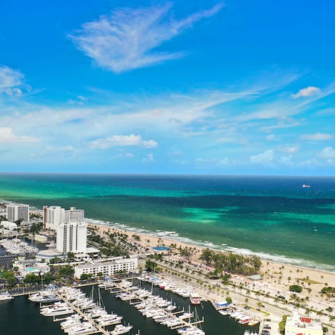 Walk to Fort Lauderdale Beach