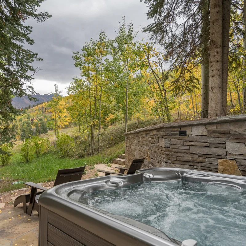Breathe in fresh mountain air from the hot-tub